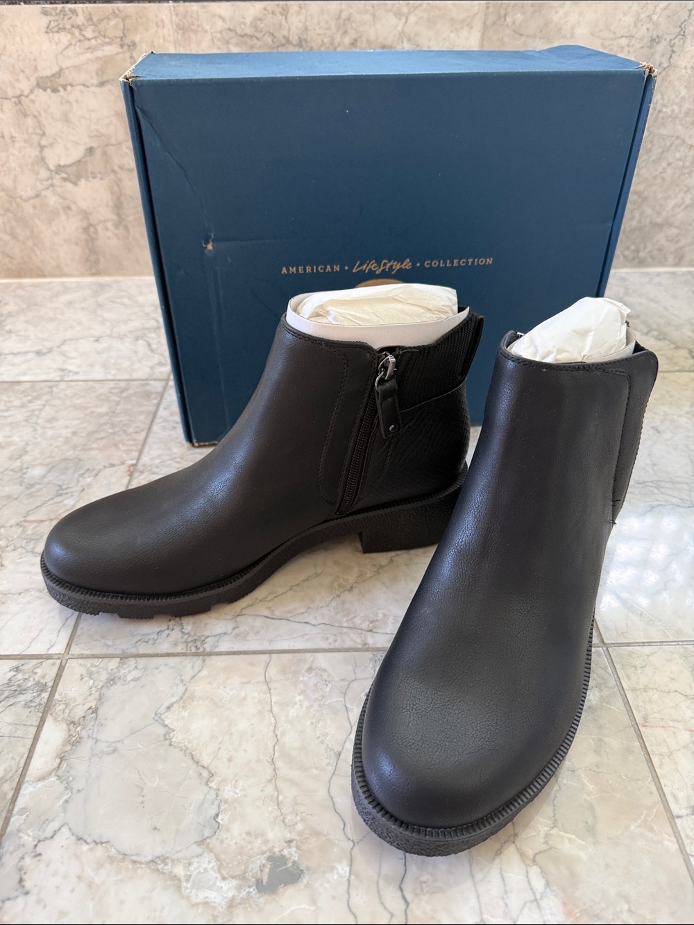 Dr. Scholl's Faux Leather Side Zip Ankle Booties NIB Black Size 9M